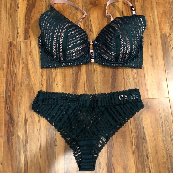 Victoria’s Secret Bra & Panty Set